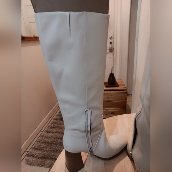 Marc FisherWomen's Dacea Tapered Block Heel Dress Boots - Picture 7 of 9